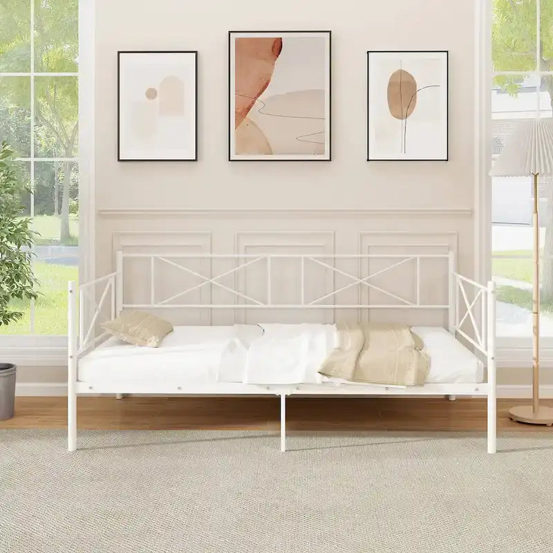 Lit de jour moderne en métal, taille double, plateforme avec structure métallique robuste