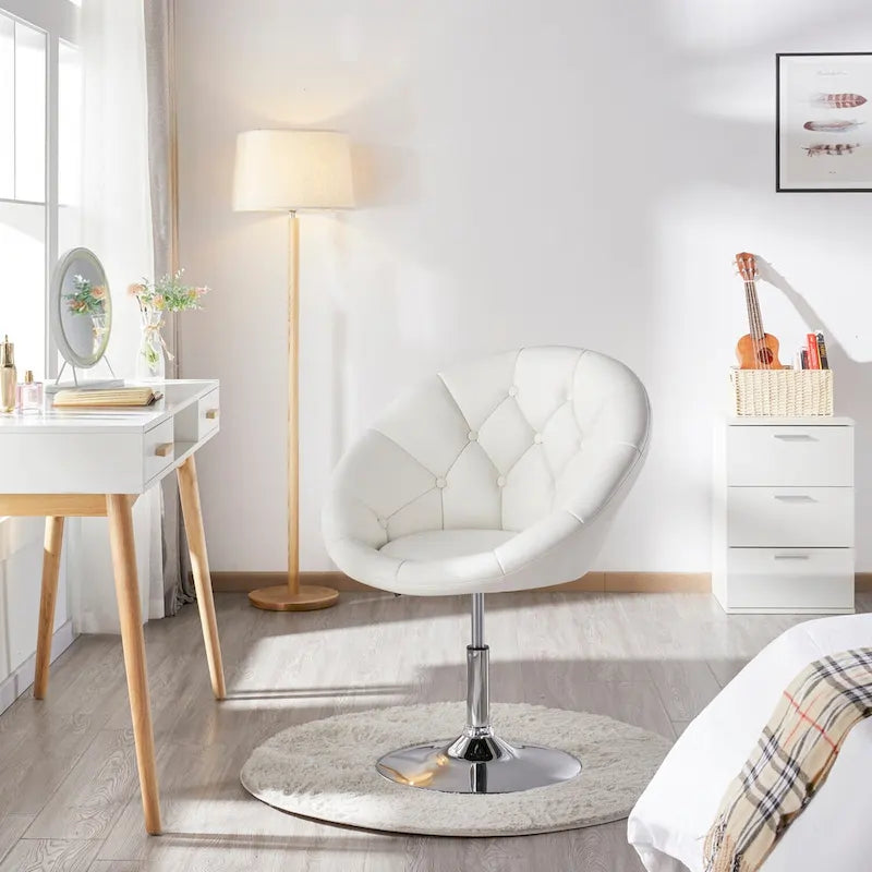 Fauteuil club moderne en similicuir capitonné